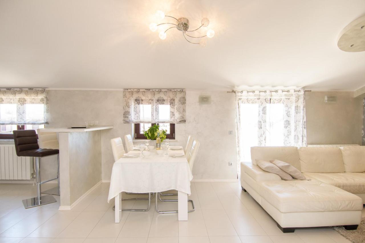 Apartments Dora Porec Luaran gambar