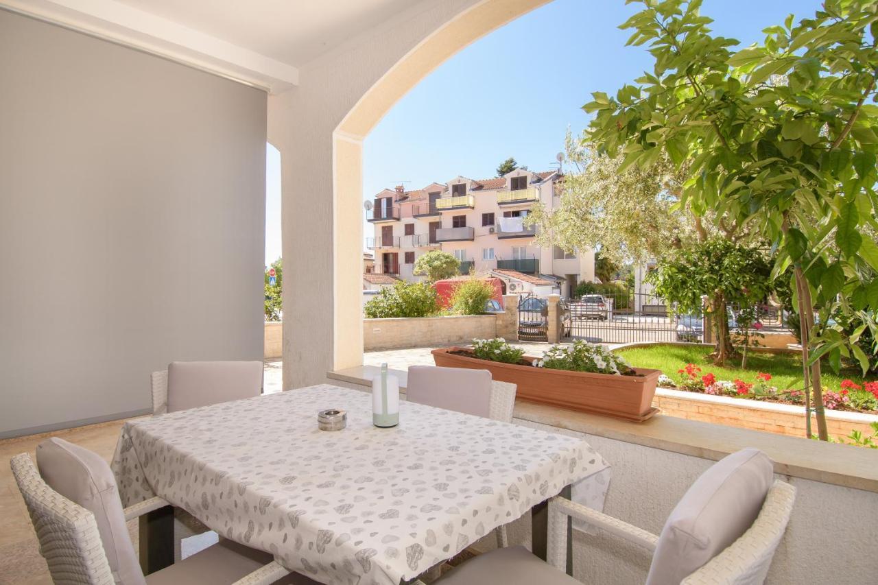 Apartments Dora Porec Luaran gambar