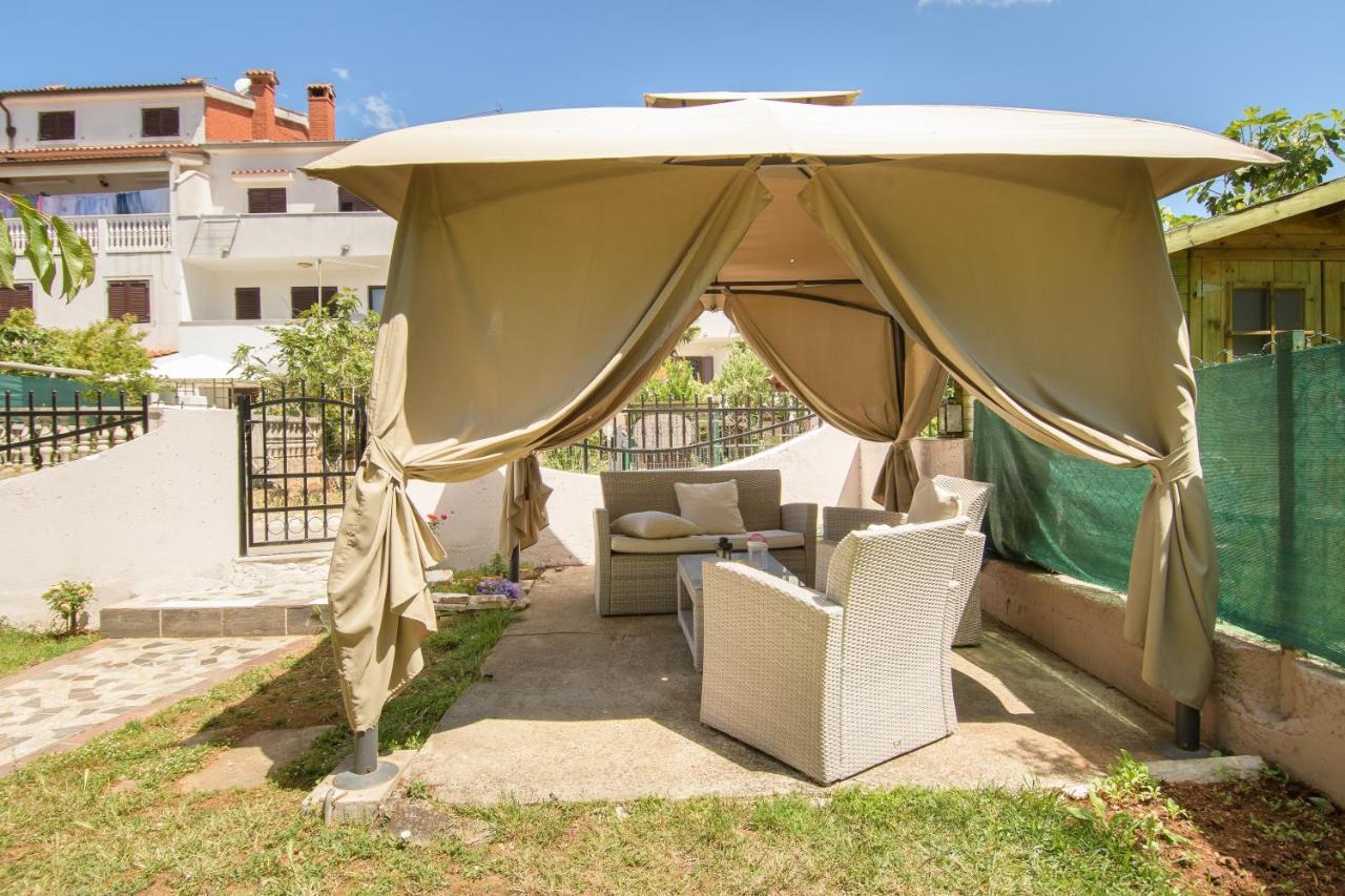 Apartments Dora Porec Luaran gambar