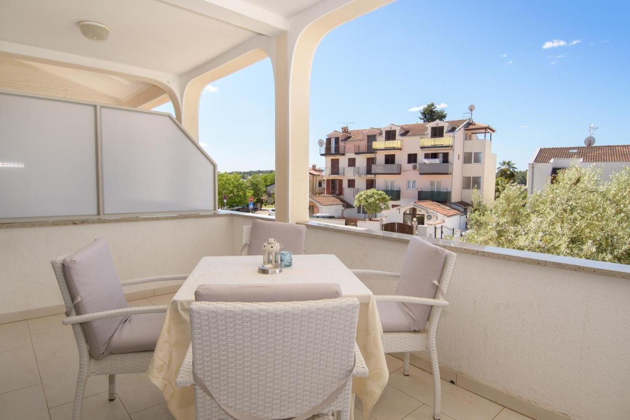 Apartments Dora Porec Luaran gambar