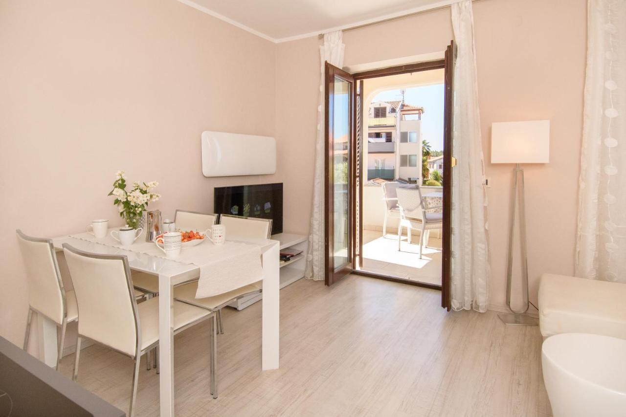 Apartments Dora Porec Luaran gambar